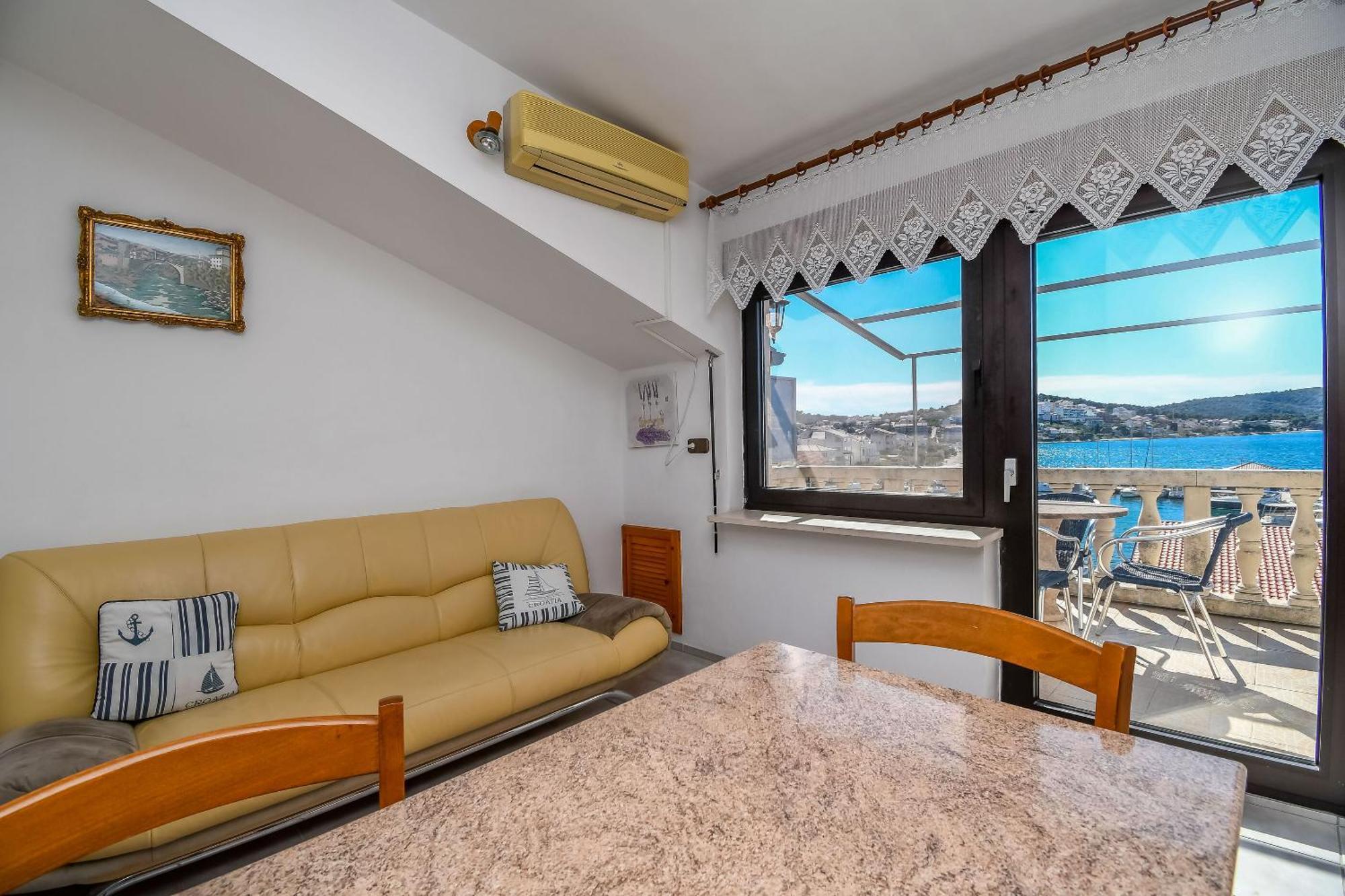 Apartments Anna Τρογκίρ Εξωτερικό φωτογραφία